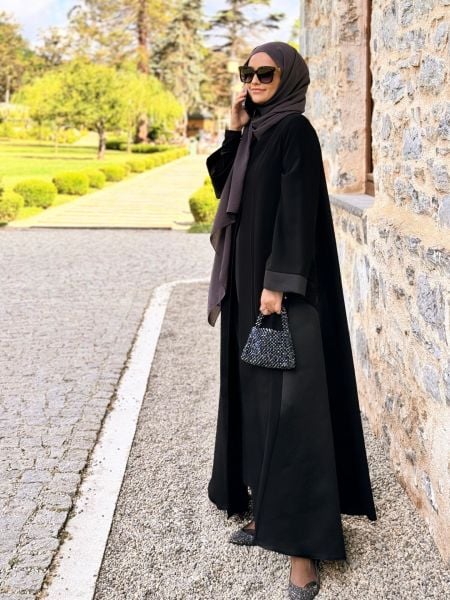 Zehra Abaya