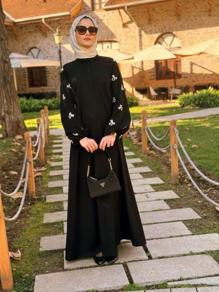Şeyda Reglan Abaya
