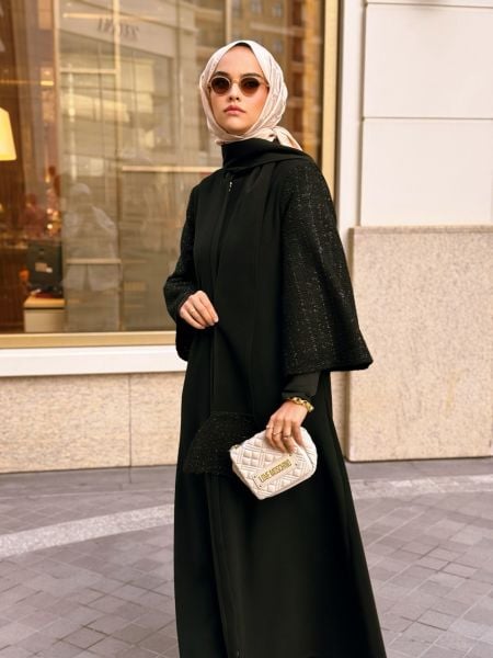 Chanel Manto