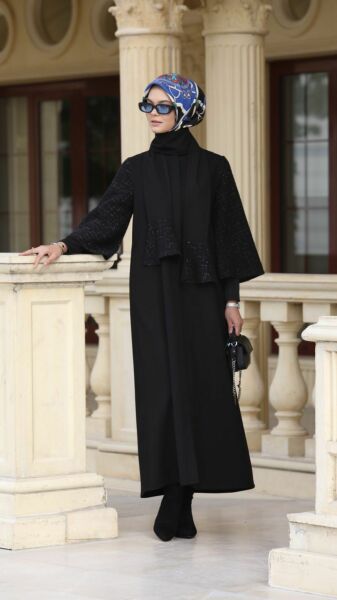 Chanel Manto