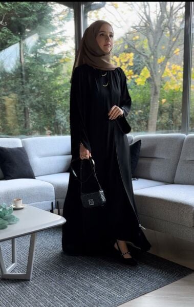 Black Piping Ferrace