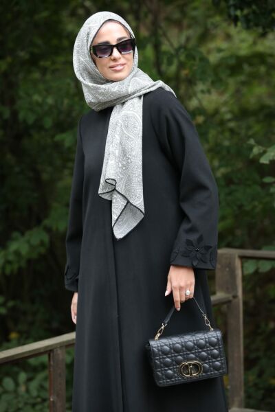 Lena Kaşe Manto